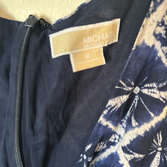Michael Kor's Blue Abstract Print Fit And Flare Faix Wrap Stretchy Waist Size 8 - Picture 5 of 12